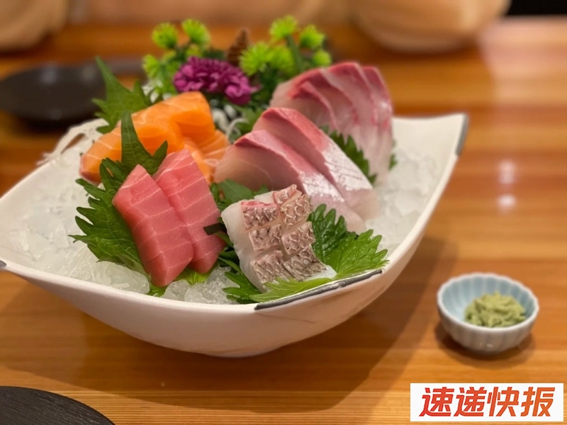 店方指事主点菜时，工作人员已告诉价钱